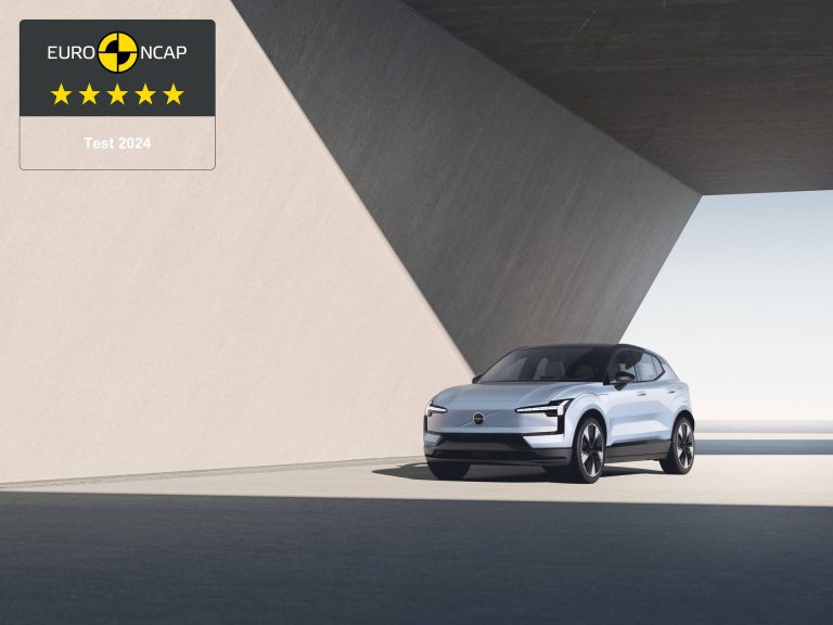 Volvo EX30 analizado: ¿el SUV eléctrico premium más coherente para uso exclusivamente urbano?
