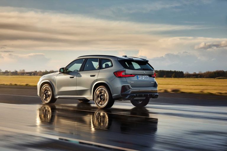 BMW X1 xDrive30e vs Volvo XC40 Recharge PHEV: dos SUV-C enchufables premium con enfoques opuestos