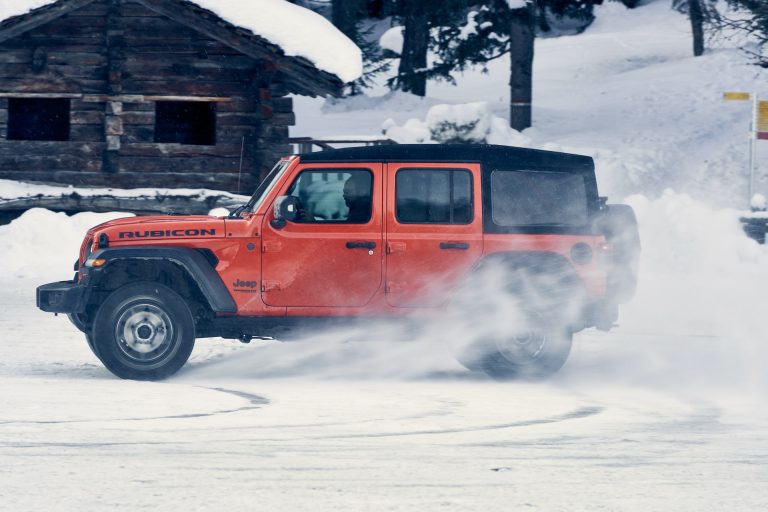 Jeep Avenger eléctrico a examen: ¿el SUV-B urbano con vocación aventurera cumple en el día a día?