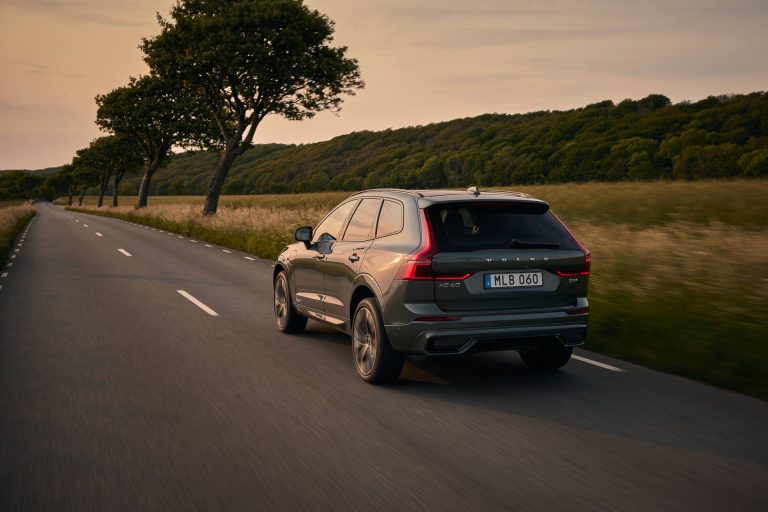 SUV familiares con mejor tecnología de seguridad activa en 2026: ranking por sistemas de serie