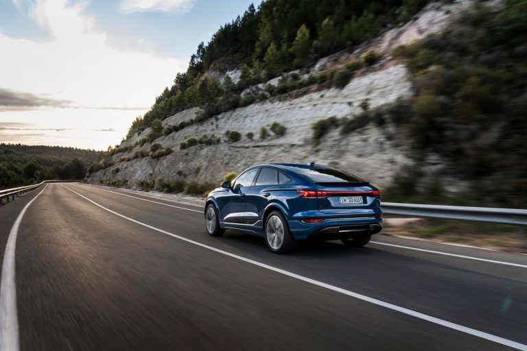 SUV premium con mejor HUD, pantallas y sonido en 2026: guía de compra
