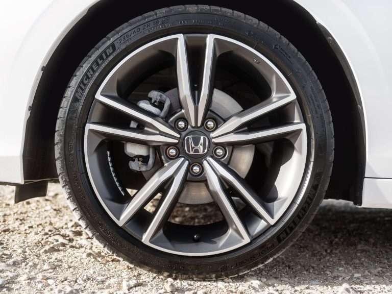 Cómo elegir un compacto PHEV sin cargador en casa: cuándo compensa y cuándo es una mala compra Cómo elegir un compacto PHEV sin cargador en casa: cuándo compensa y cuándo es una mala compra