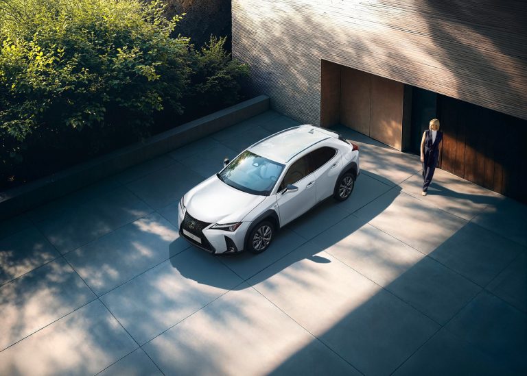 Lexus UX 300h analizado: ¿el compacto premium híbrido japonés tiene sentido frente a los enchufables alemanes? Lexus UX 300h analizado: ¿el compacto premium híbrido japonés tiene sentido frente a los enchufables alemanes?