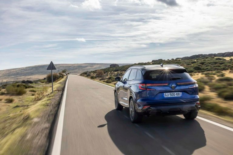Renault Symbioz analizado: ¿el SUV-C híbrido más racional por debajo de 33.000 € en 2026? Renault Symbioz analizado: ¿el SUV-C híbrido más racional por debajo de 33.000 € en 2026?