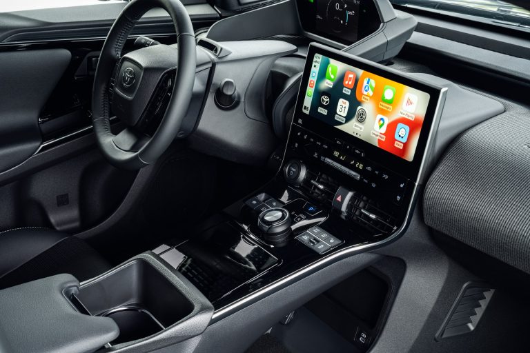 Toyota bZ4X analizado en clave compacta: ¿el eléctrico japonés justifica su planteamiento frente a la competencia? Toyota bZ4X analizado en clave compacta: ¿el eléctrico japonés justifica su planteamiento frente a la competen