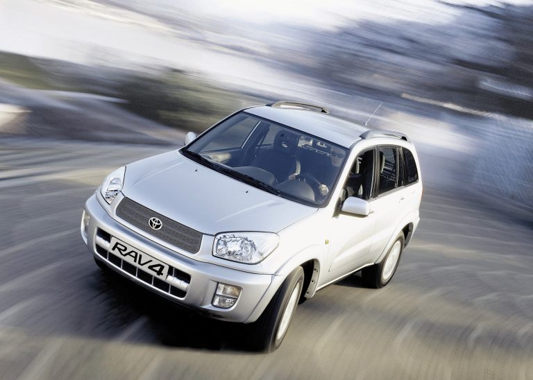 Cómo elegir un SUV familiar PHEV en 2026 según coste total a 4 años frente a un híbrido convencional equivalente Cómo elegir un SUV familiar PHEV en 2026 según coste total a 4 años frente a un híbrido convencional equivalen