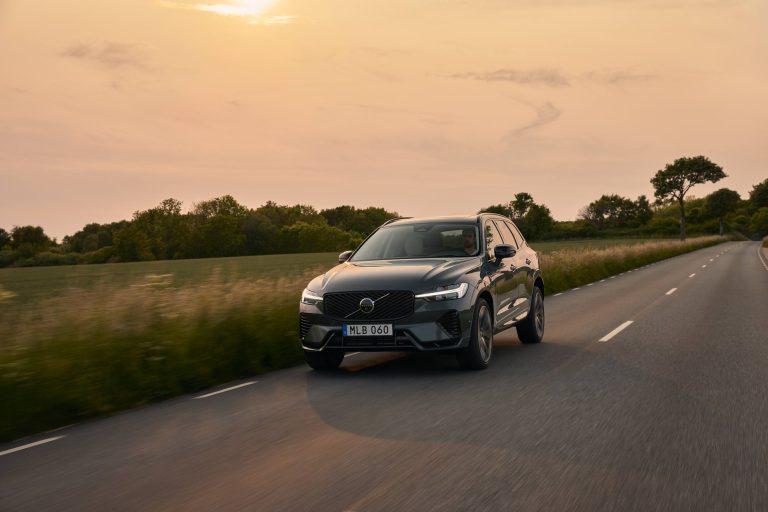 Volvo XC60 vs BMW X3: dos SUV-C premium híbridos enchufables con enfoques opuestos de confort y dinámica Volvo XC60 vs BMW X3: dos SUV-C premium híbridos enchufables con enfoques opuestos de confort y dinámica