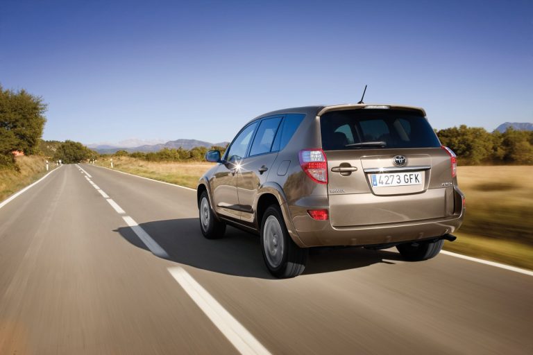 Ranking de SUV-C híbridos no enchufables con mejor consumo real en viaje largo entre 30.000 y 45.000 € en 2026 Ranking de SUV-C híbridos no enchufables con mejor consumo real en viaje largo entre 30.000 y 45.000 € en 2026